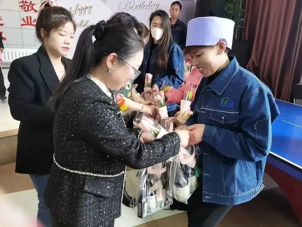 KY平台|西北碳化硅|绿碳化硅|黑碳化硅|碳化硅微粉|碳化硅颗粒|炼钢用碳化硅 KY平台|西北碳化硅|绿碳化硅|黑碳化硅|碳化硅微粉|碳化硅颗粒|炼钢用碳化硅