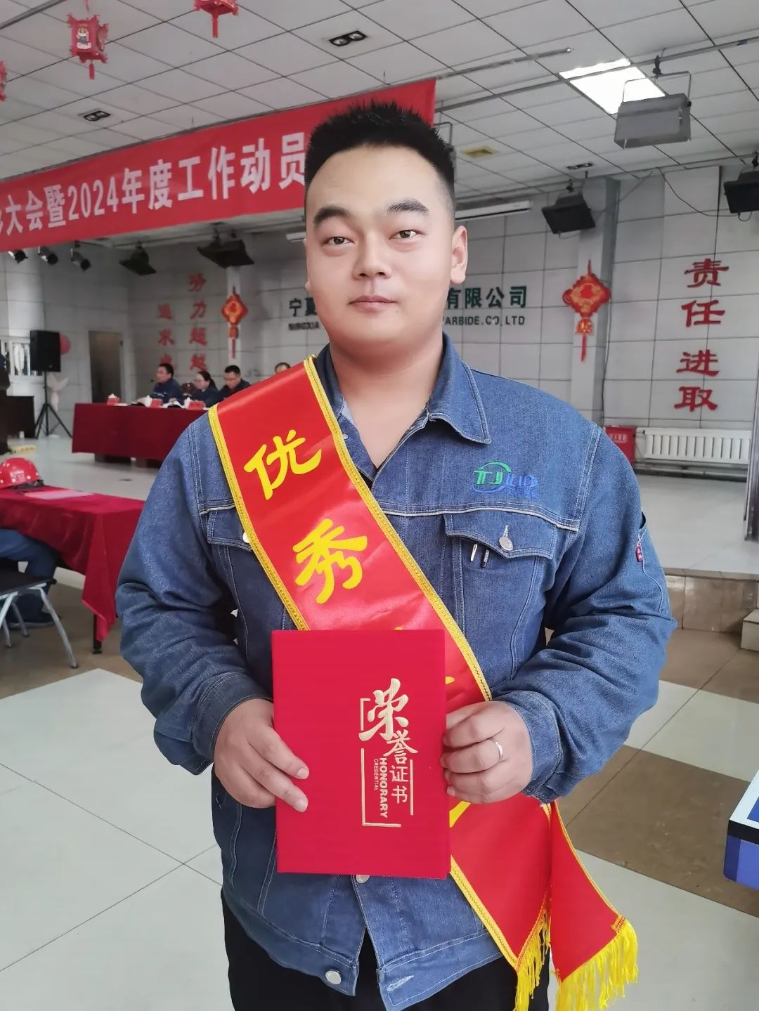 KY平台|西北碳化硅|绿碳化硅|黑碳化硅|碳化硅微粉|碳化硅颗粒|炼钢用碳化硅