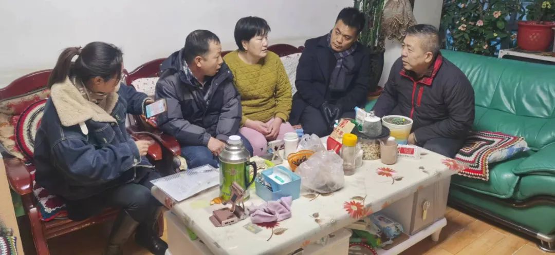 KY平台|西北碳化硅|绿碳化硅|黑碳化硅|碳化硅微粉|碳化硅颗粒|炼钢用碳化硅