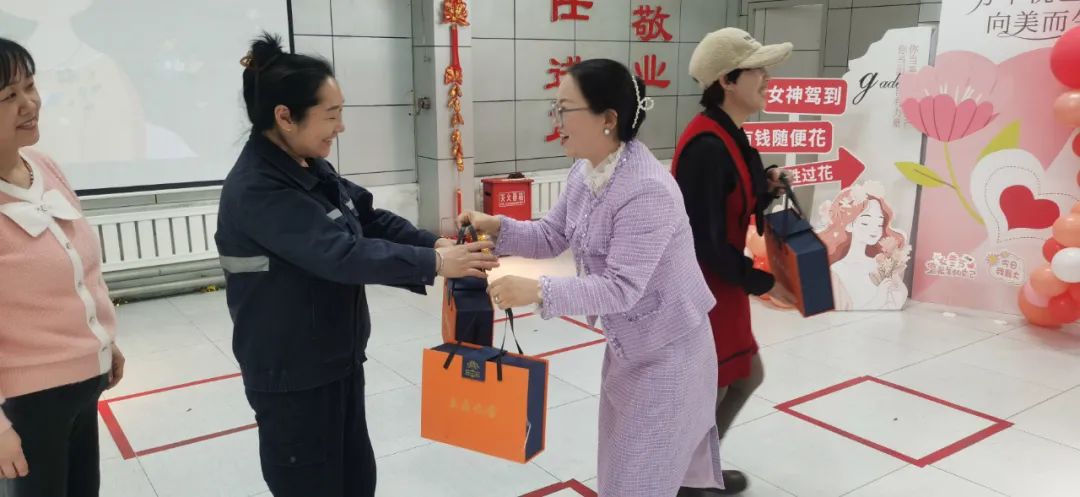 KY平台|西北碳化硅|绿碳化硅|黑碳化硅|碳化硅微粉|碳化硅颗粒|炼钢用碳化硅